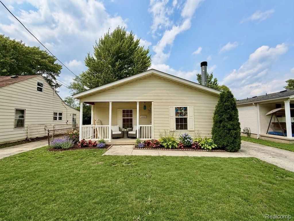 25660 Currier Street, Dearborn Heights city