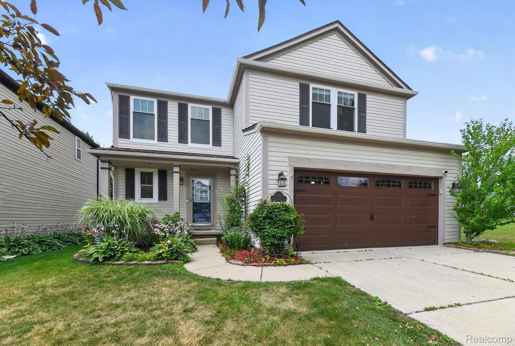 5082 Whispering Glen Trail, Grand Blanc charter township