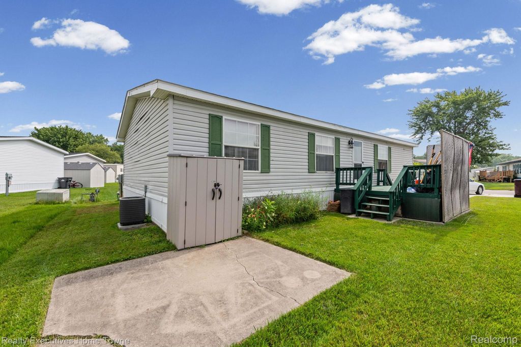 5317 Bart, Casco township