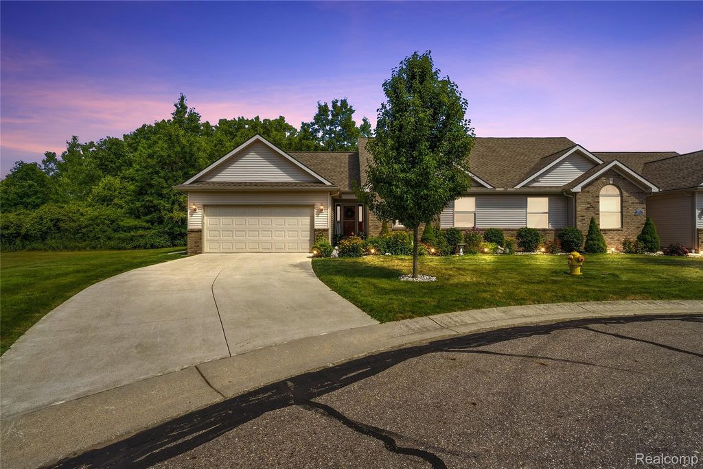 5429 Pintail Court, Burton city