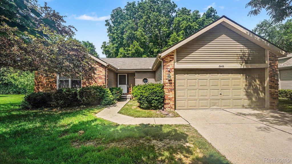 19405 Cardene Way, Northville township