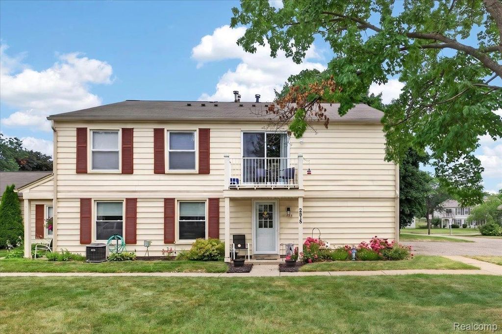2818 Willow Court, Lake Orion