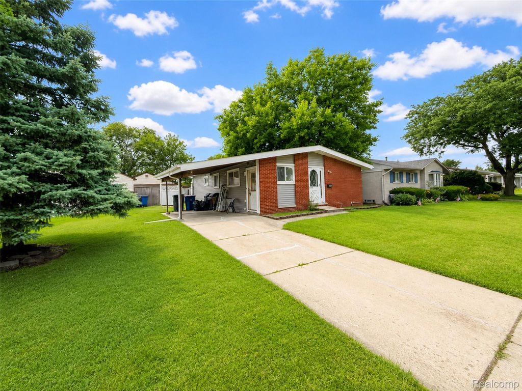1366 Windham Street, Westland city