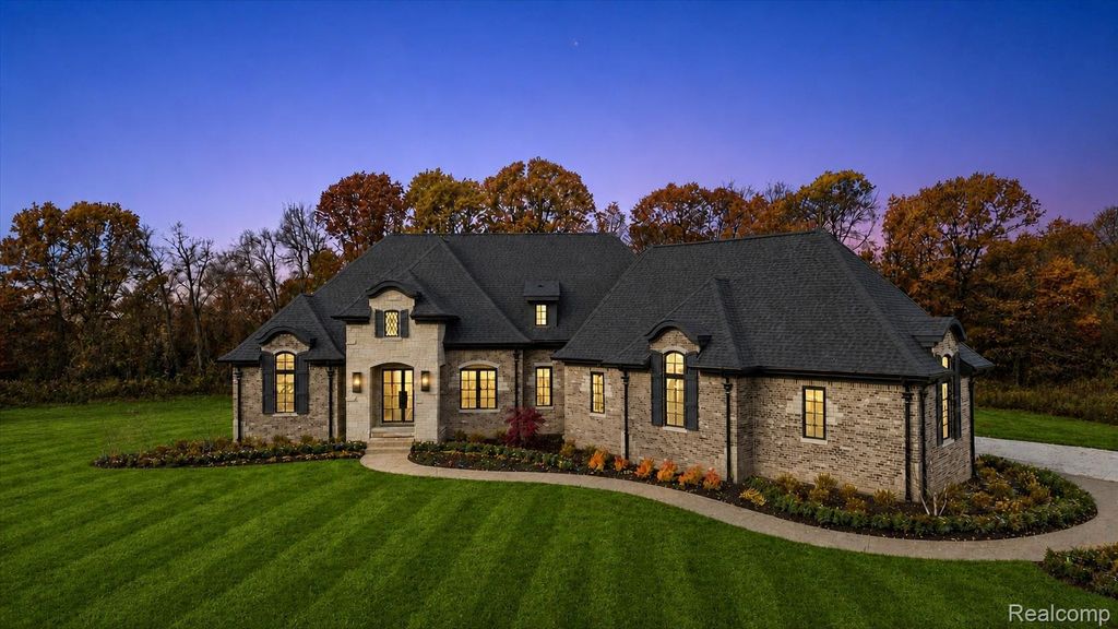1597 Vista Drive, Oakland charter township