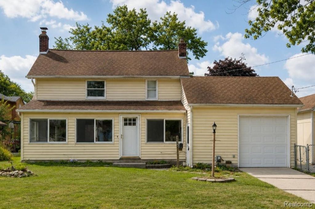 22464 Beach Street, St. Clair Shores city