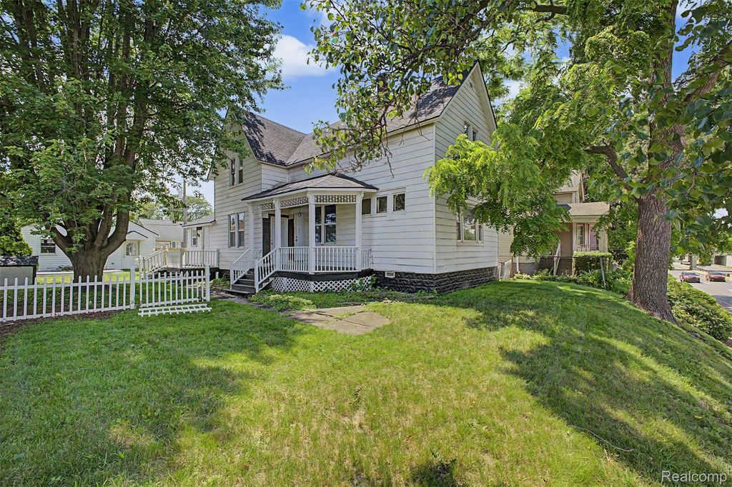 725 Eureka Road, Wyandotte city