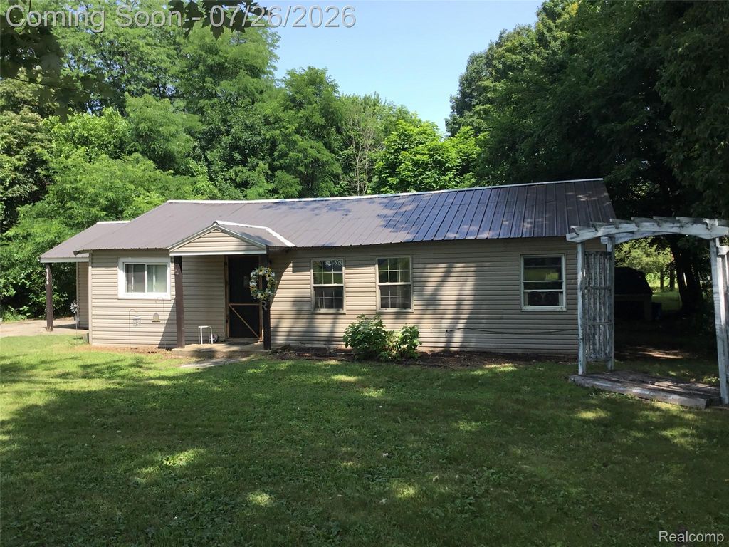 6196 Marlette Street, Marlette city