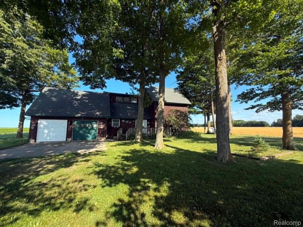 6358 Kennedy Road, Hume township