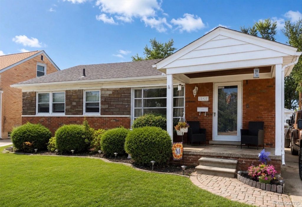 22925 Doremus Street, St. Clair Shores city