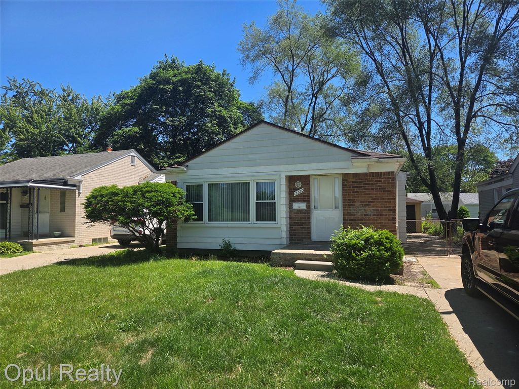 13520 Fenton, Redford charter township