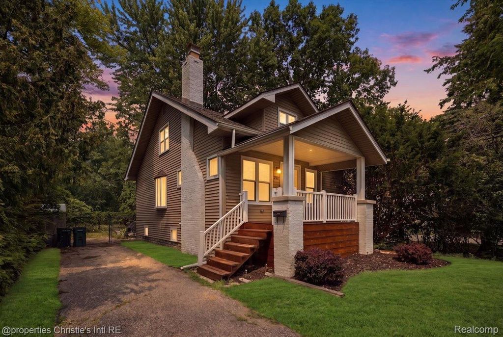 827 Gardenia Avenue, Royal Oak city