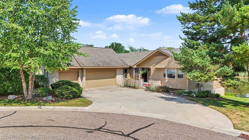 4521 Ravenwood Drive 4, Grand Blanc charter township