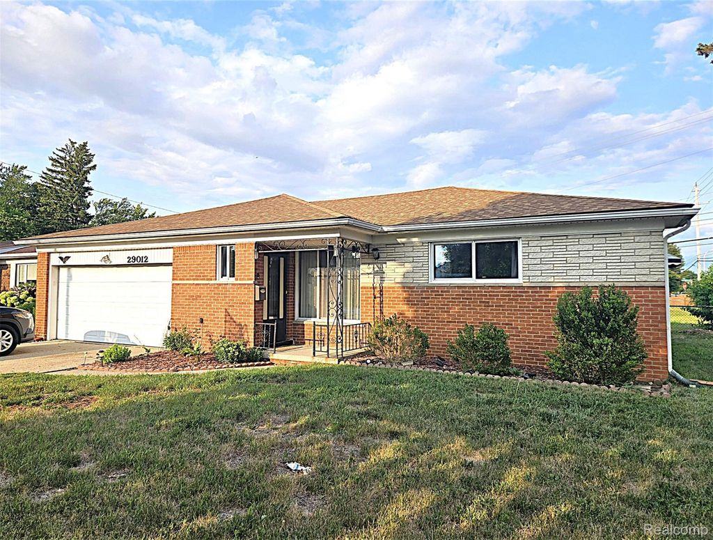 29012 James Drive, Warren city