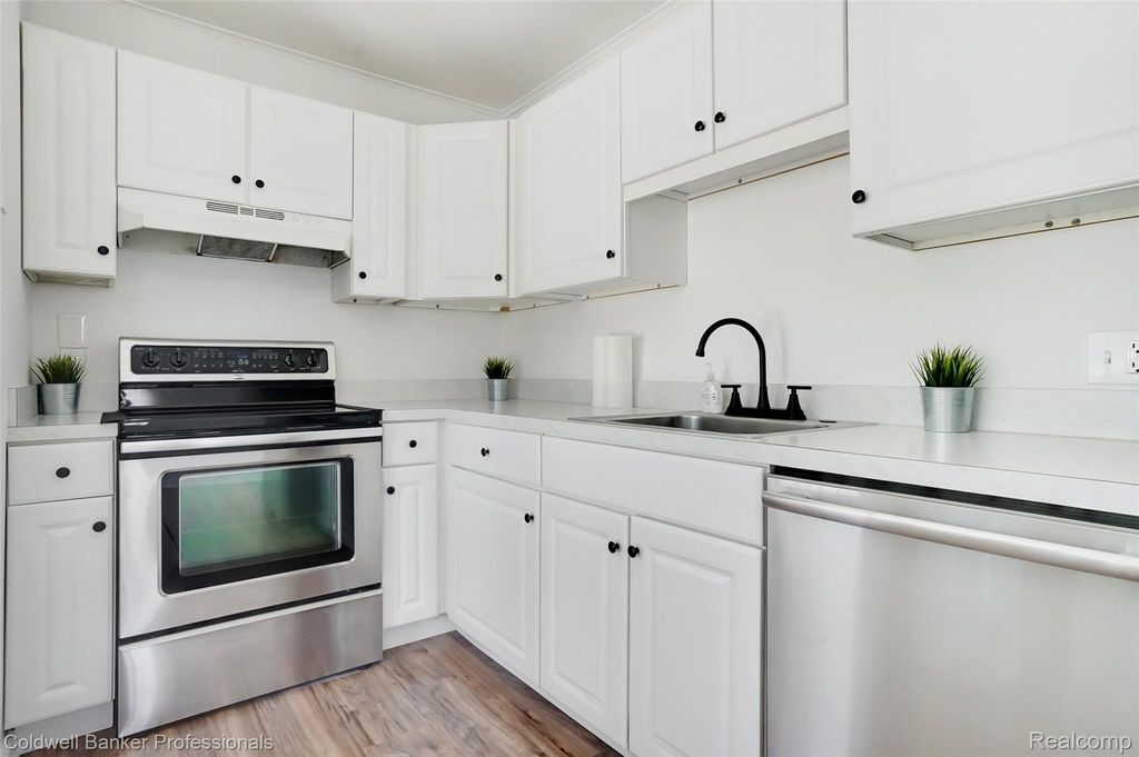 2436 Toby Road, Orion charter township