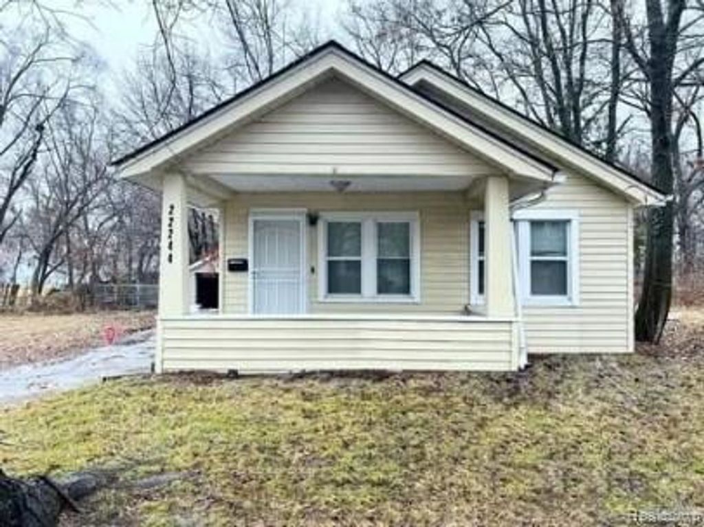 22244 Grove Street, Detroit
