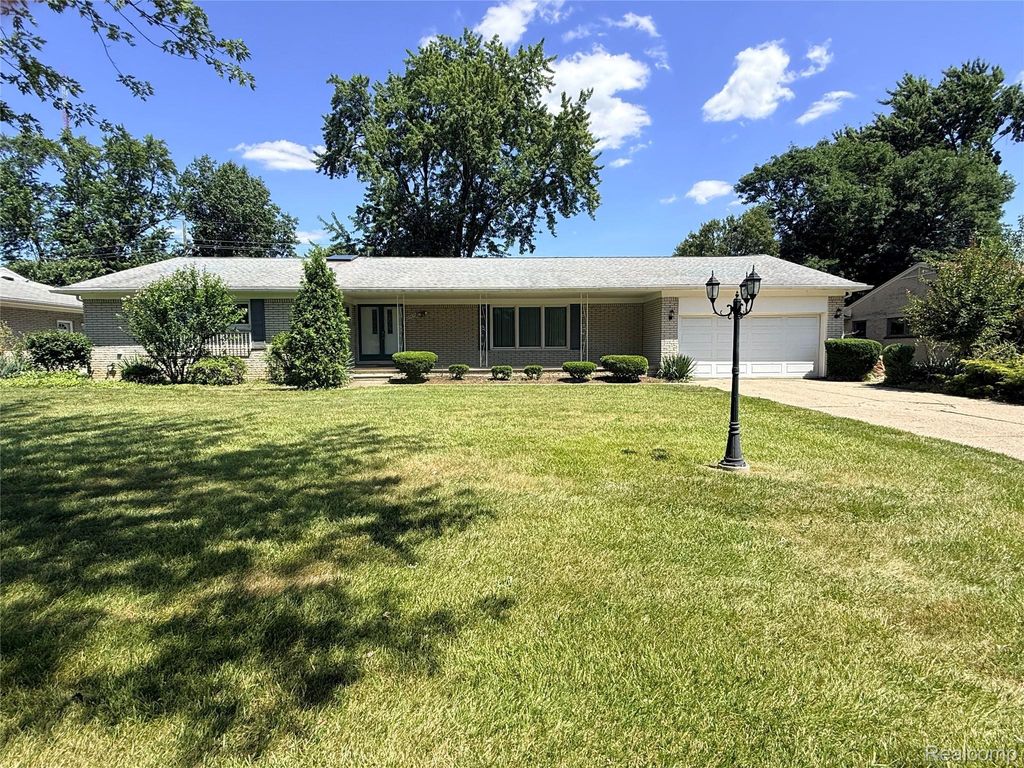 25630 Woodvilla Place, Southfield city