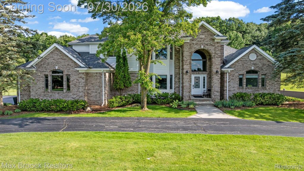 6827 Strawberry Lane, Clarkston