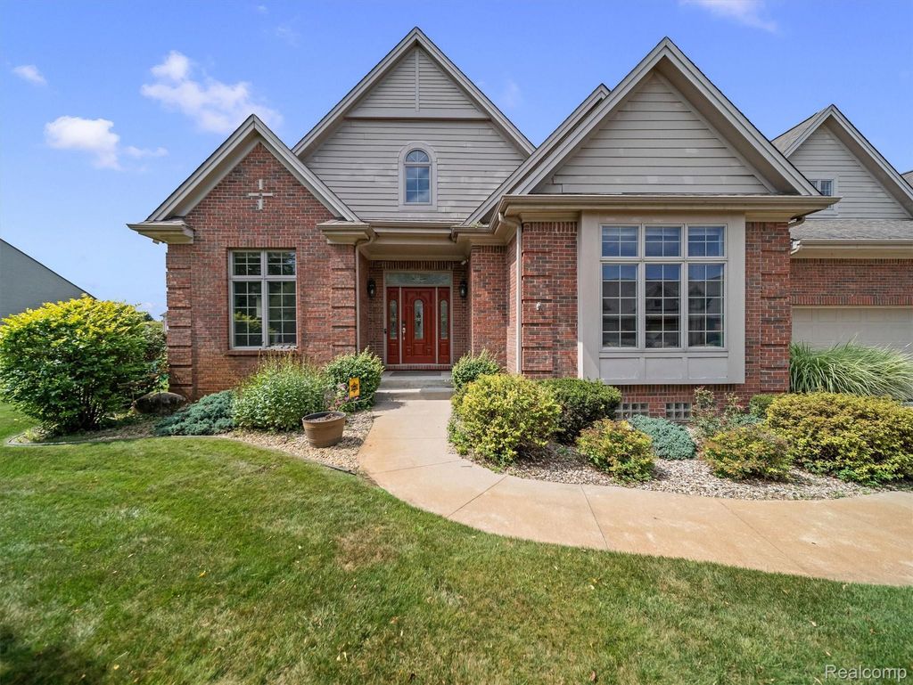15060 Lindbergh Court, Fenton charter township