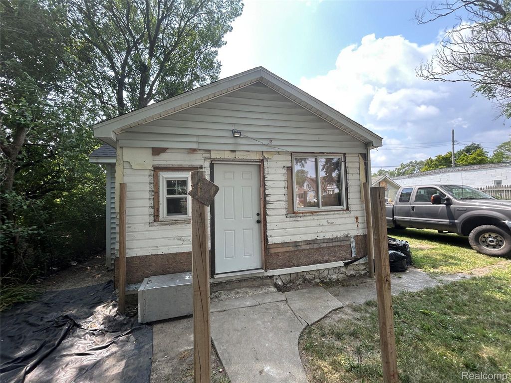 7622 Quinn Street, Detroit city