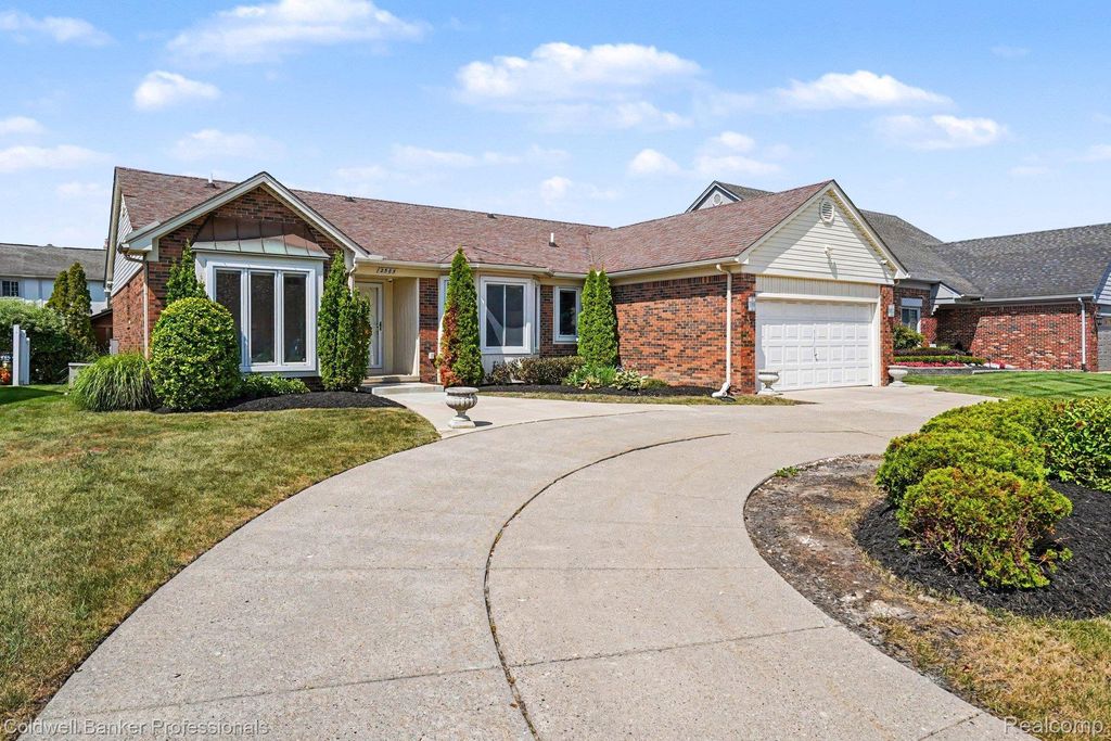 2585 Tiverton Drive, Sterling Heights city
