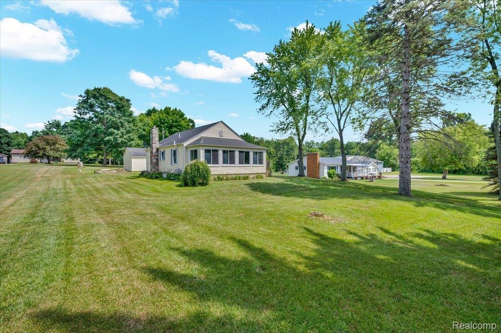 3852 N Lapeer Road, Mayfield township
