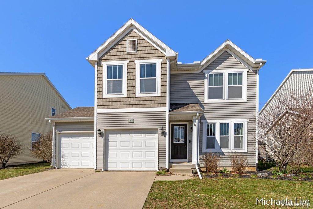607 Nantucket Drive, Lansing city