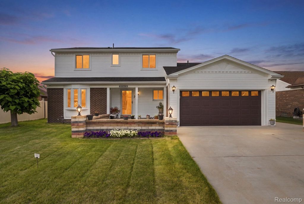 17900 Woodridge Drive, Riverview