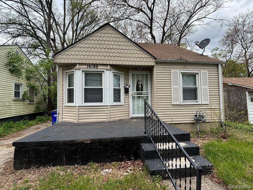 16195 Robson Street, Detroit city