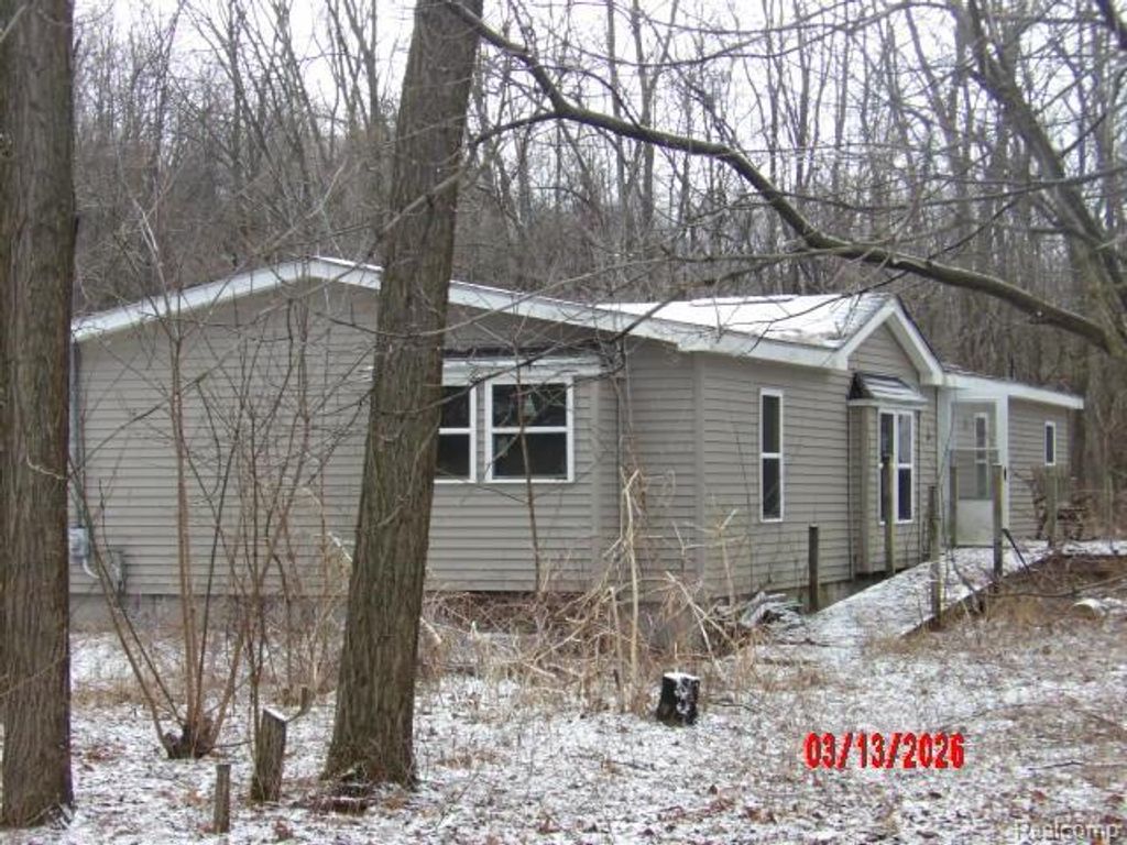 16089 Prospect Drive, Argentine township