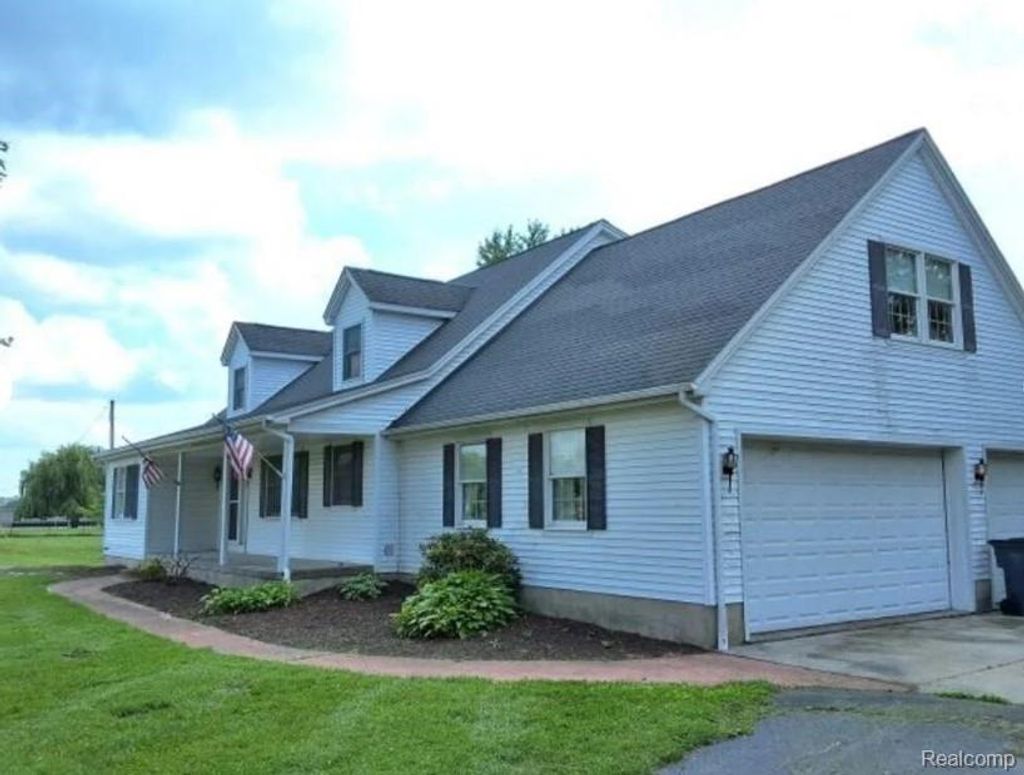 6700 Starville Road, Cottrellville township