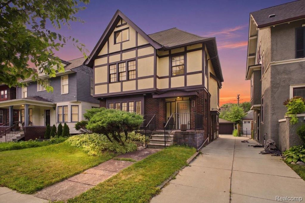 899 Edison Street, Detroit city