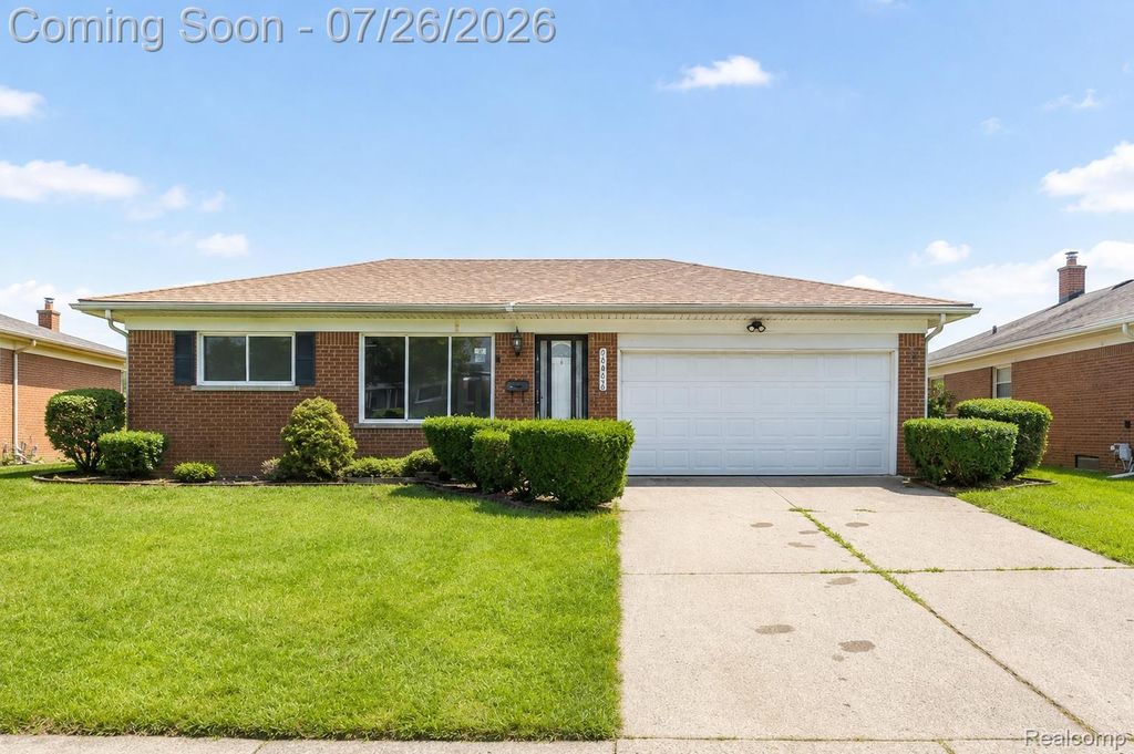 25568 Thomas Drive, Warren city