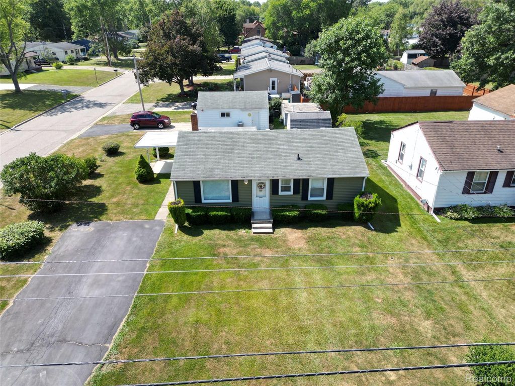 6212 Roberta Street, Burton city