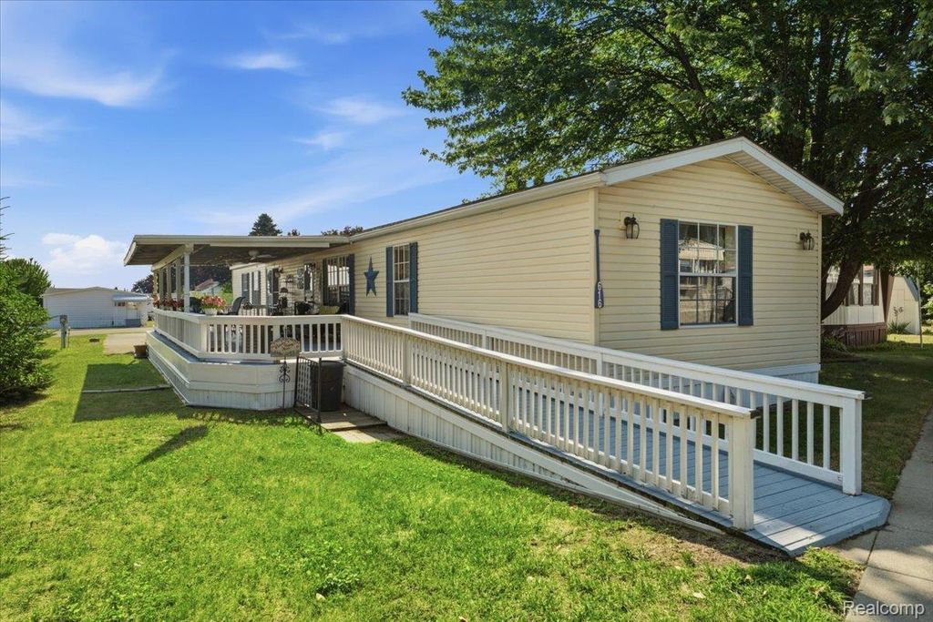 616 Barefoot Lane, Sanilac township