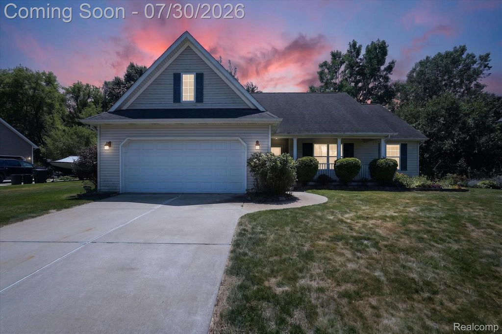 9161 Pine Walk Pass, Argentine township