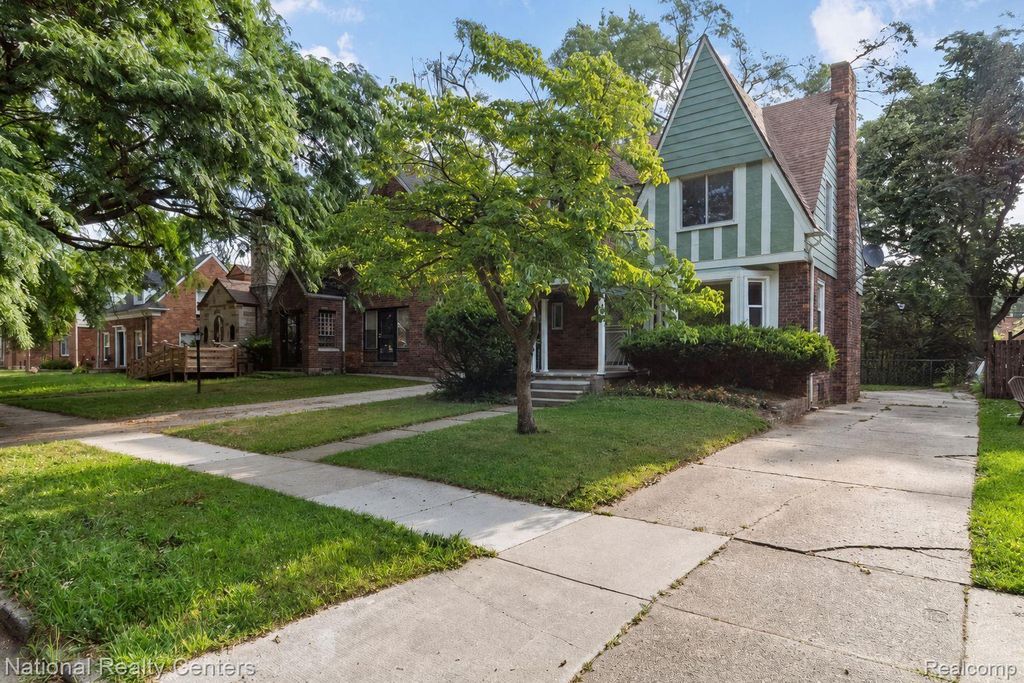 13556 Mettetal Street, Detroit