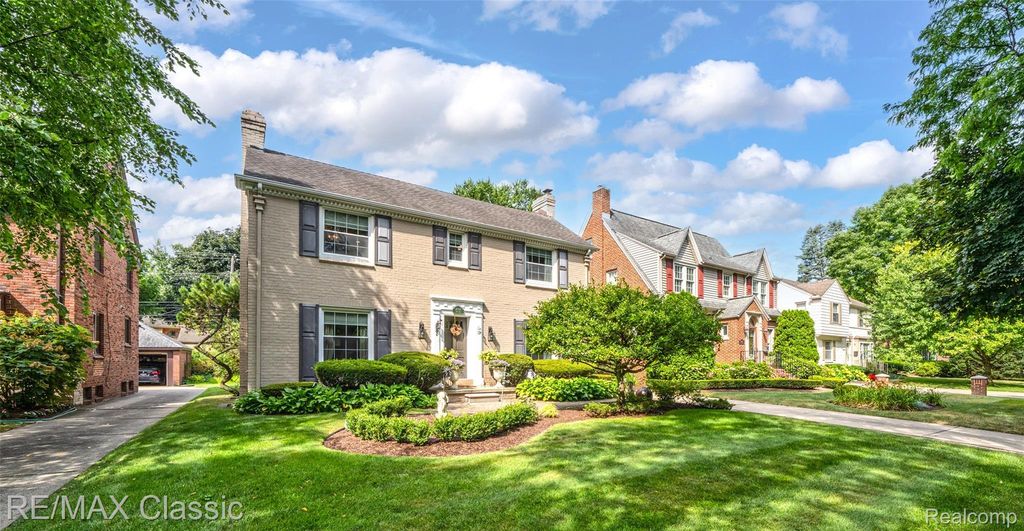 26055 York Road, Huntington Woods city