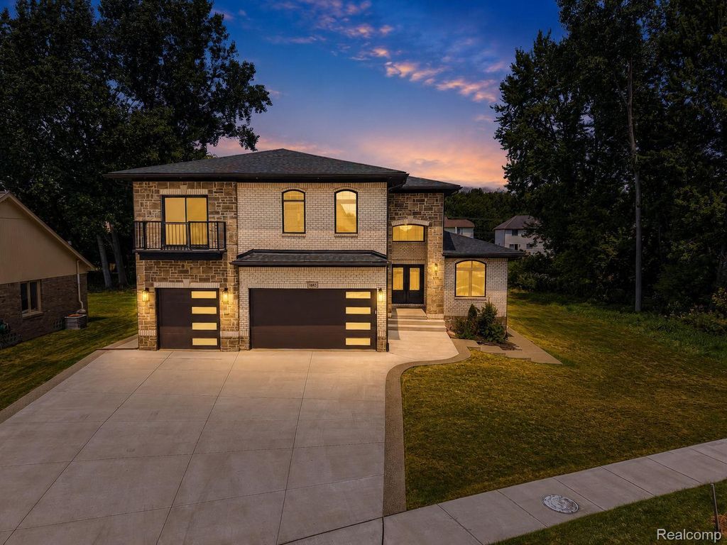 1683 Delta Drive, Troy city