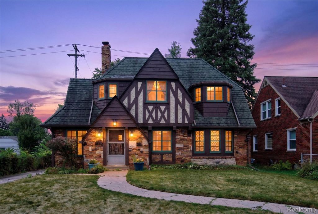 1906 E 2nd Street, Flint city