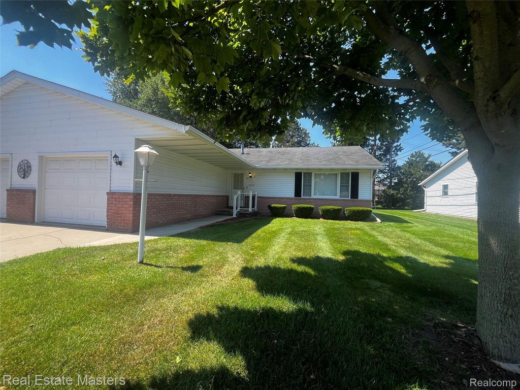 3549 Holland Park Lane 2, Port Huron