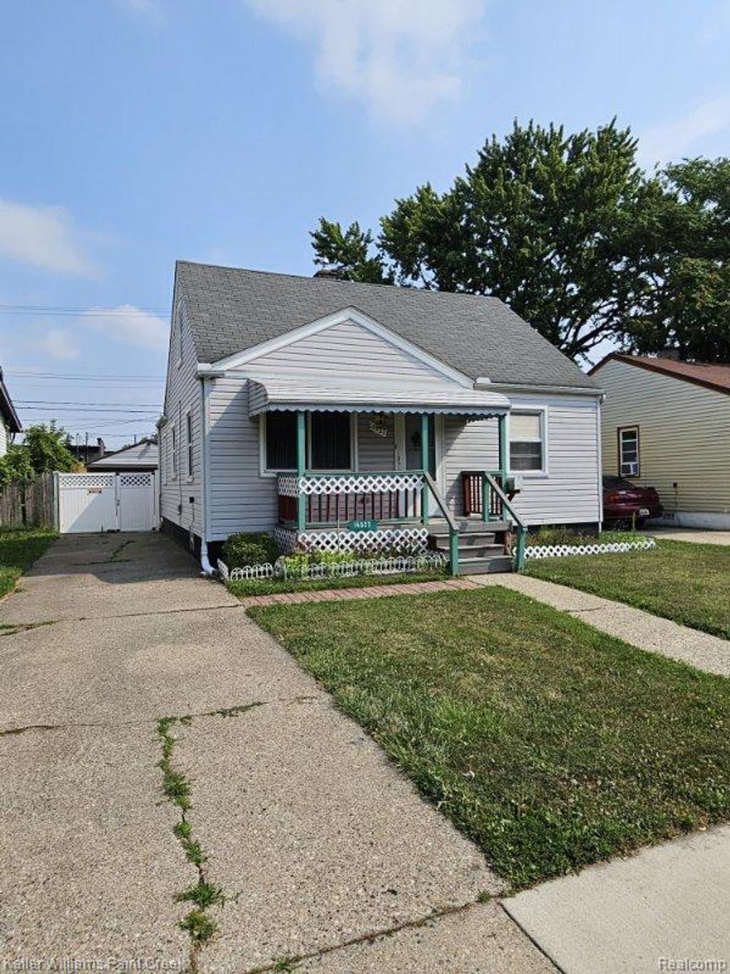14027 Hobart Avenue, Warren city
