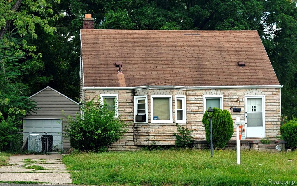 18660 Albert Street, Detroit city