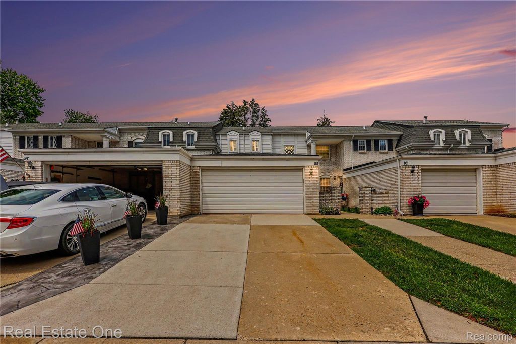 99 Manor Way, Rochester Hills city