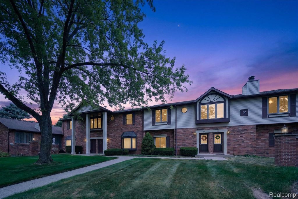2321 London Bridge Dr Drive 22, Rochester Hills city