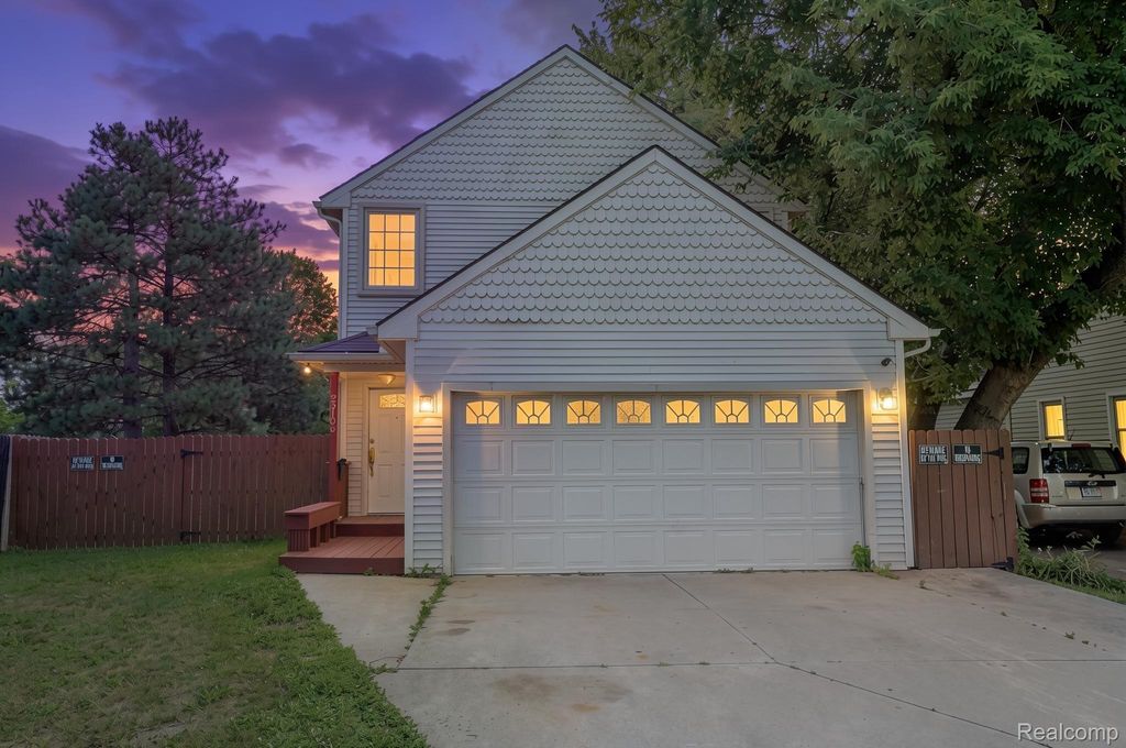 23106 Hughes Avenue, Hazel Park