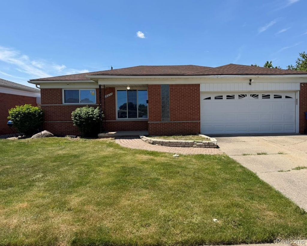28653 Gilbert Drive, Warren