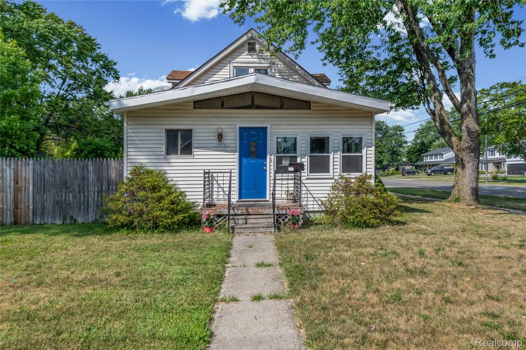 19485 Eastwood Drive, Harper Woods city