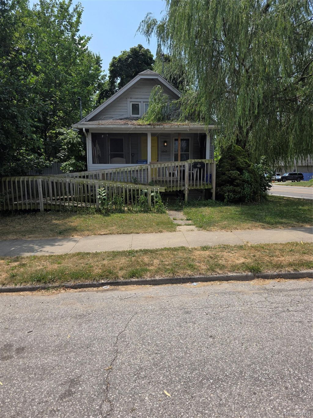 1045 Ontario Street, Lansing