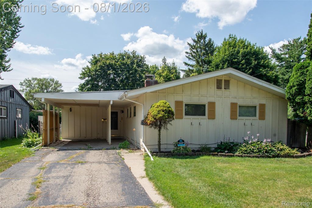 1727 Briarwood Drive, Flint