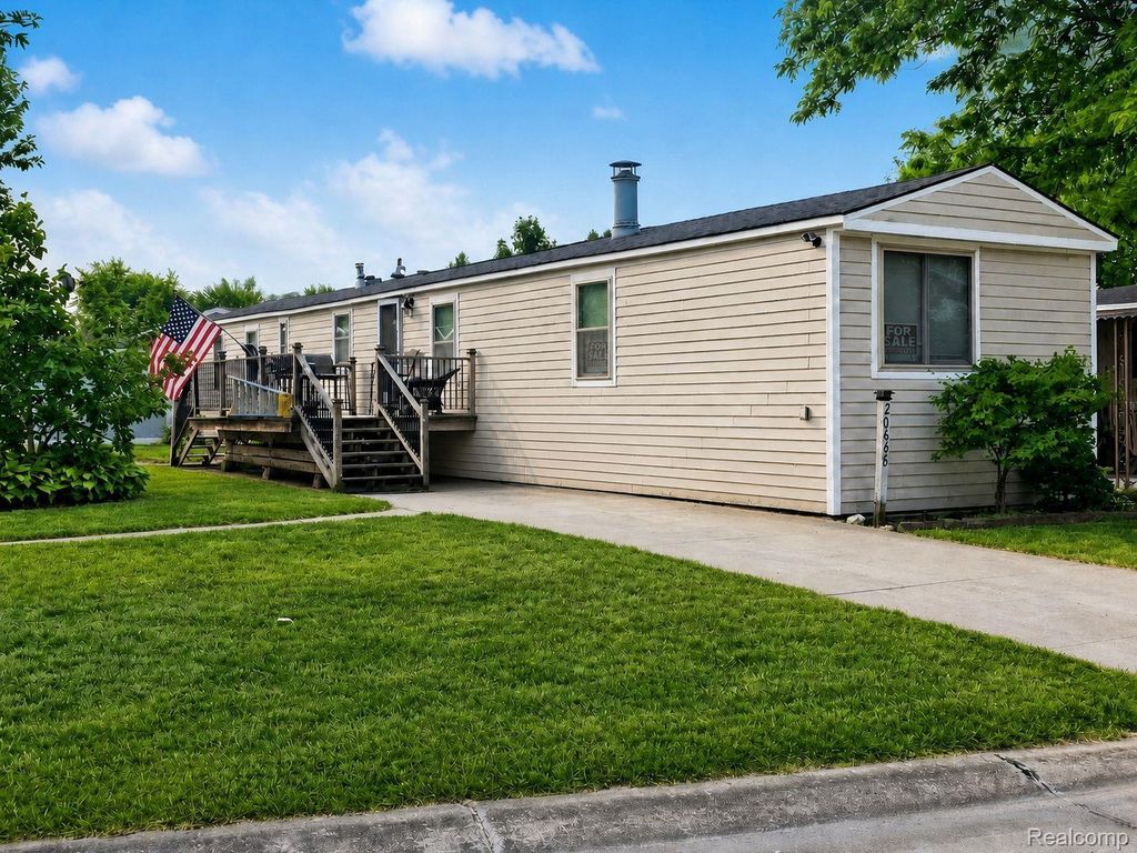 20648 Seneca, Clinton charter township
